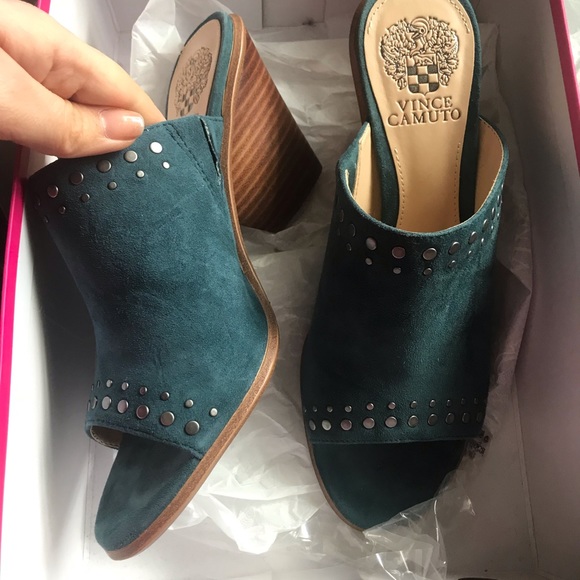 Vince Camuto Blue Heels Sz 8 - Picture 7 of 7